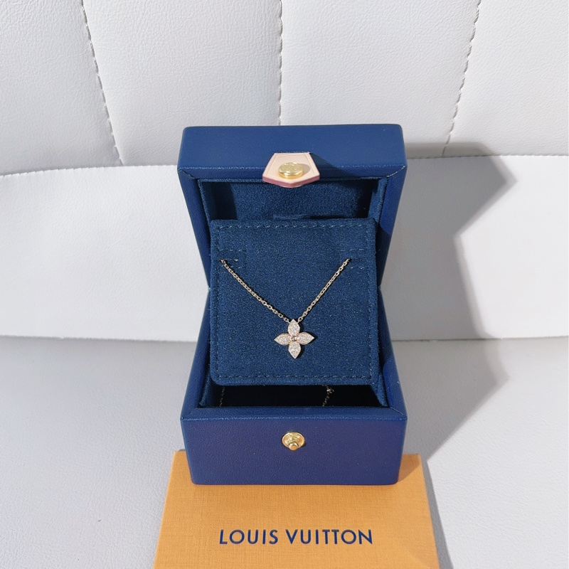 LV路易威登 STAR BLOSSOM系列 18K金满钻四叶草项链-2