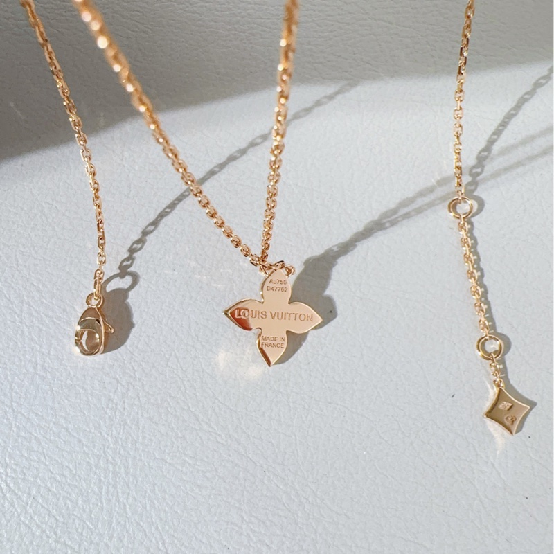 LV路易威登 STAR BLOSSOM系列 18K金满钻四叶草项链-5