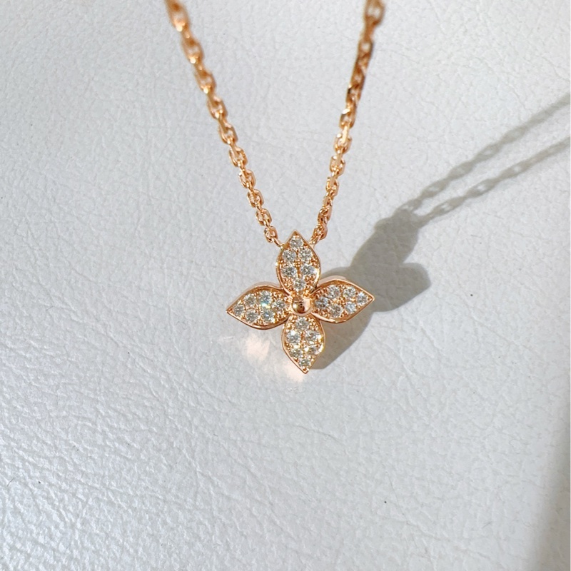 LV路易威登 STAR BLOSSOM系列 18K金满钻四叶草项链-6