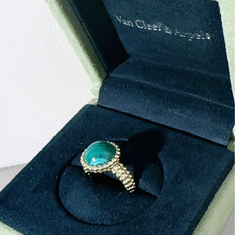VCA梵克雅宝 Perlee Couleurs系列 18K金孔雀石圆珠戒指-3