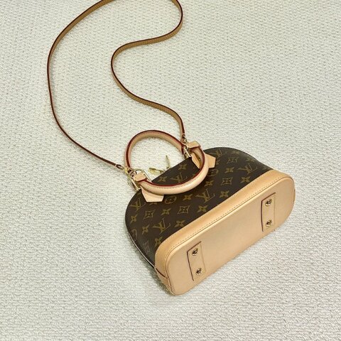 Louis Vuitton - 原花ALMA BB貝殼包