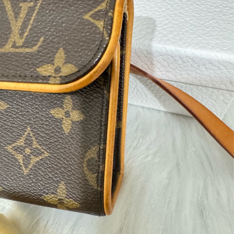 lv 經典老花 胸口包 腰包 斜背包-6