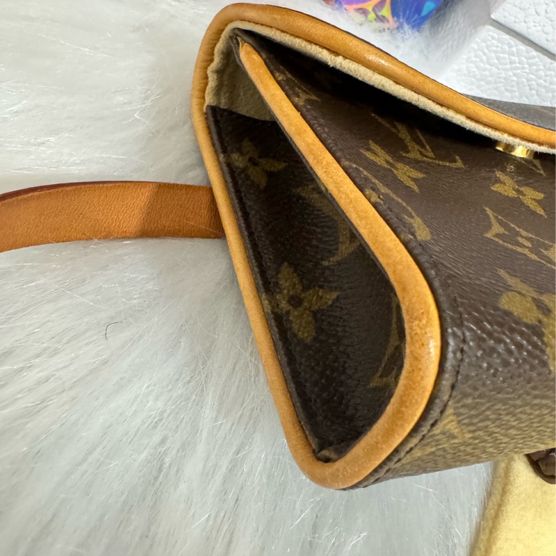 lv 經典老花 胸口包 腰包 斜背包-8