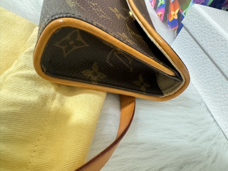 lv 經典老花 胸口包 腰包 斜背包-9