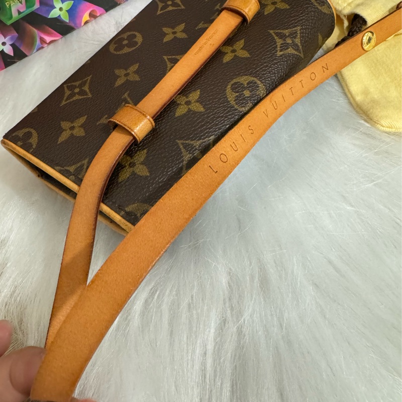 lv 經典老花 胸口包 腰包 斜背包-10