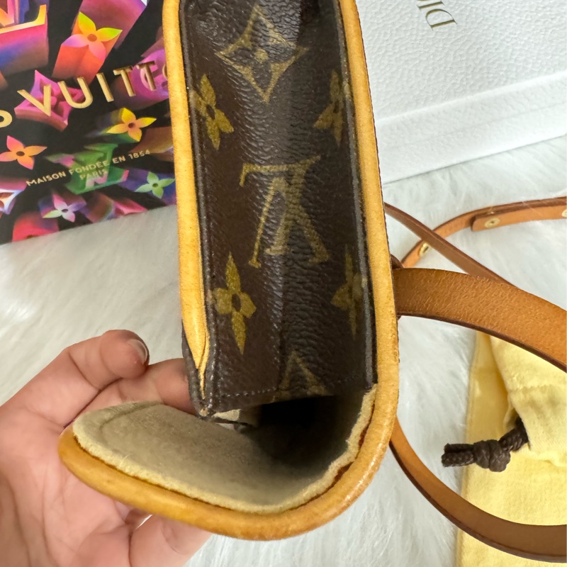 lv 經典老花 胸口包 腰包 斜背包-12