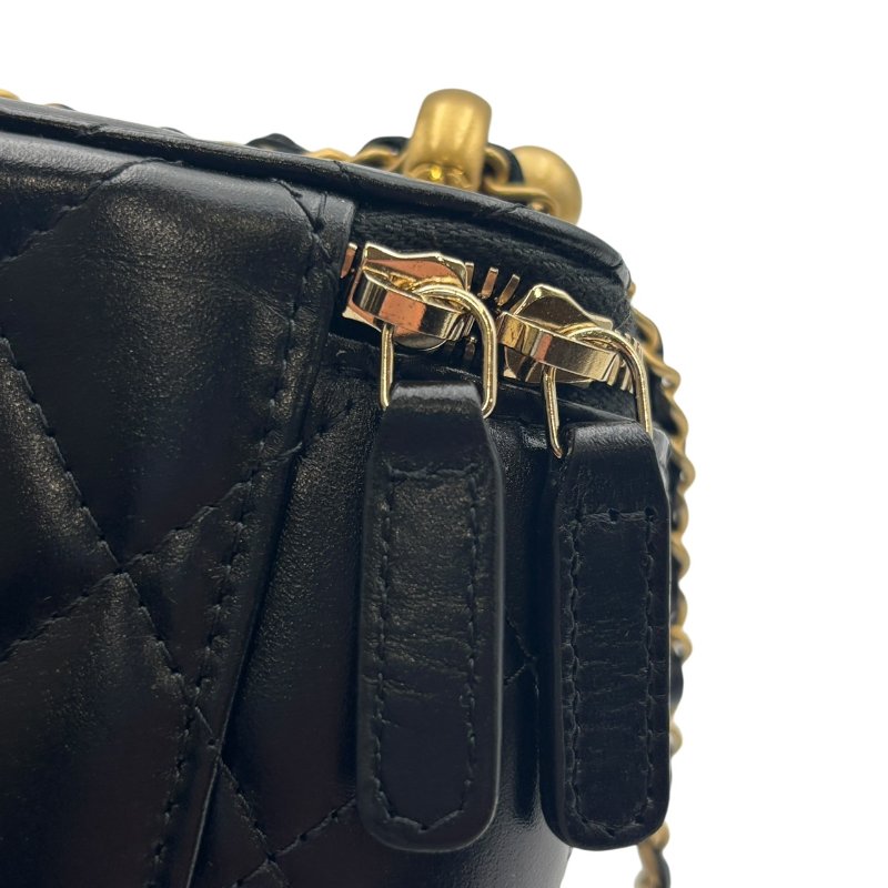 【美收精品】CHANEL 黑色金鍊小肩背包 B-995【隔月月中將轉賣至日本 上架期限30天】-11