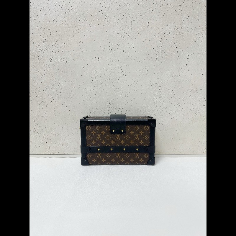 LV Petite Malle
老花硬盒子包-3