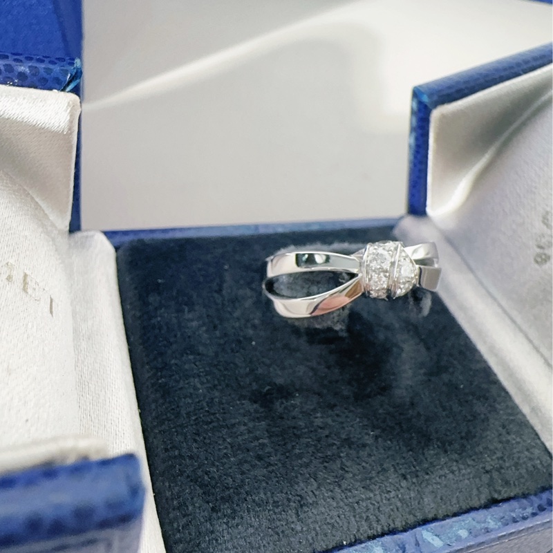 CHAUMET尚美 liens系列 18k白金扭臂缠绕钻戒-2