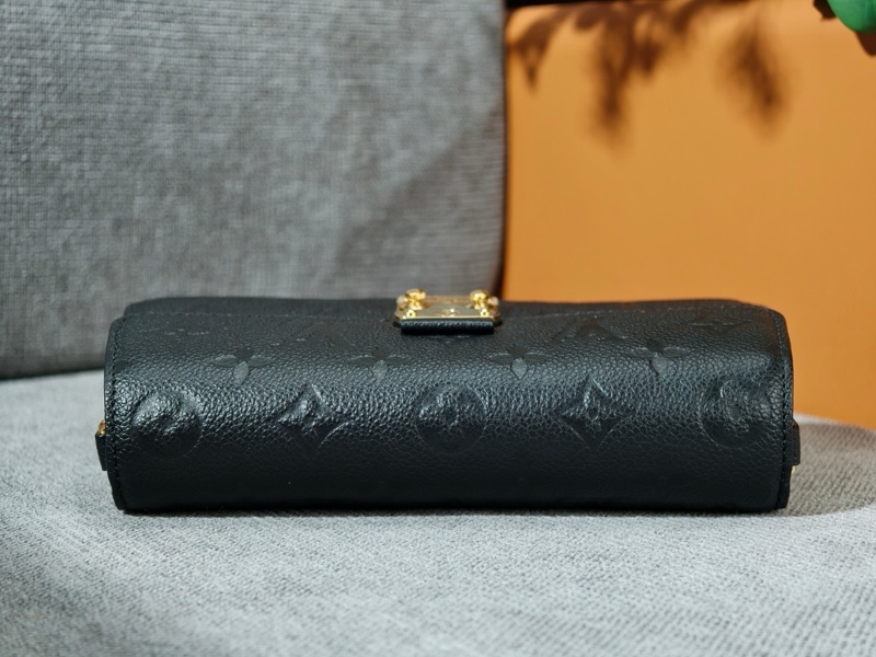 LV黑金壓紋鏈條包 單肩斜肩背-1