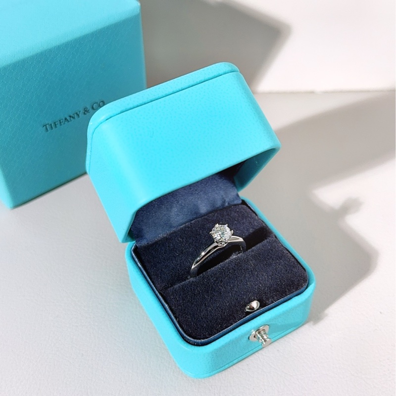 Tiffany蒂芙尼 经典款六爪钻戒-2