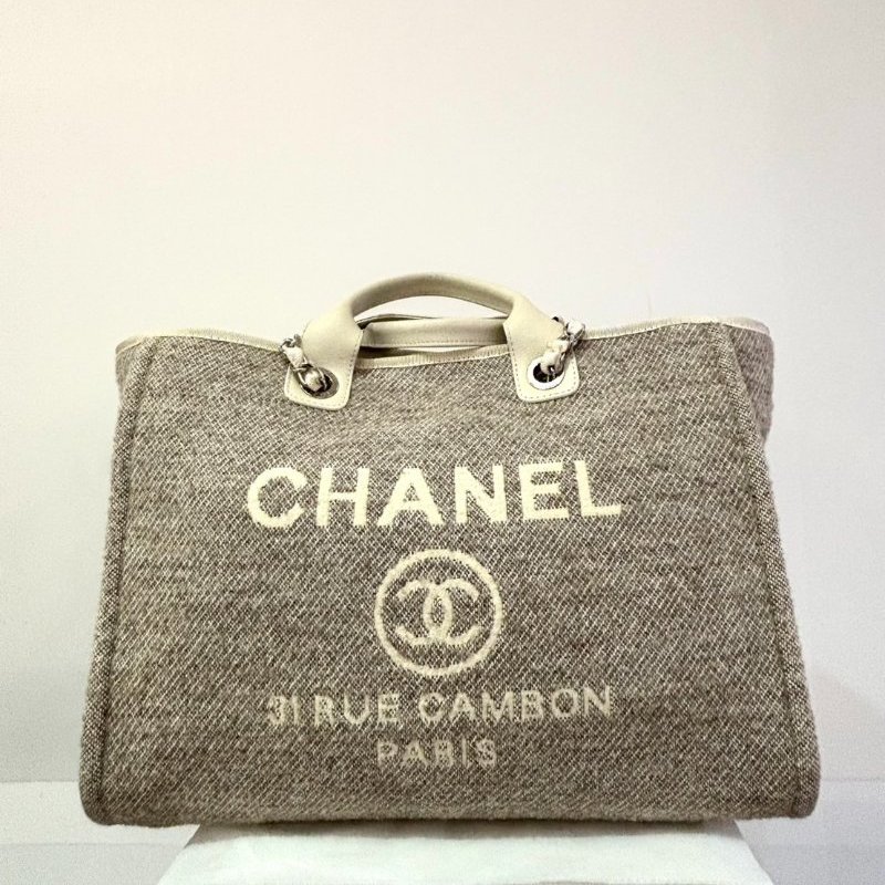 CHANEL白牛皮x杏白色毛呢沙灘包-中-1