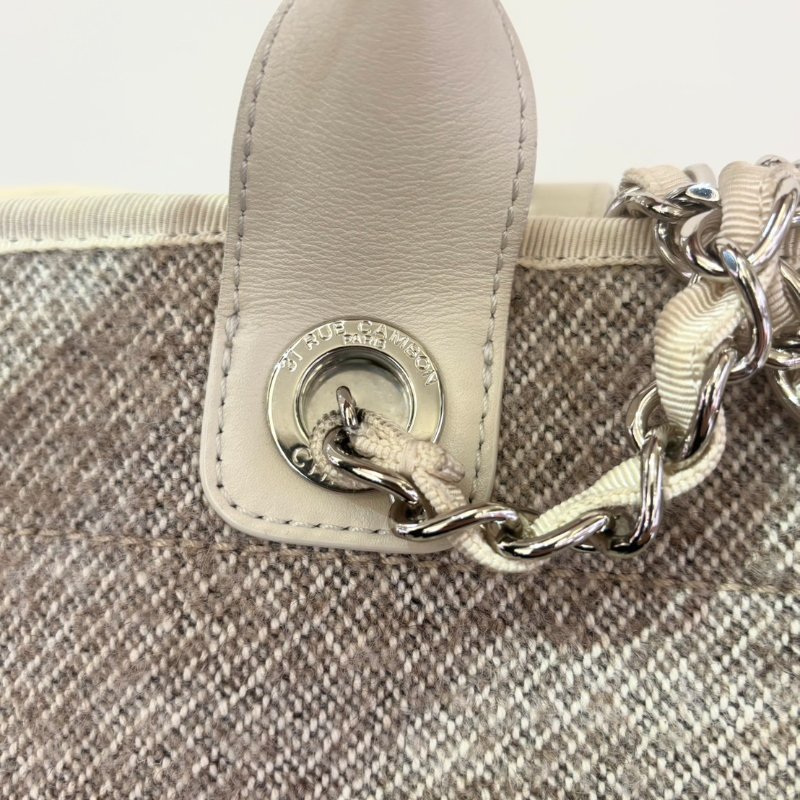 CHANEL白牛皮x杏白色毛呢沙灘包-中-8