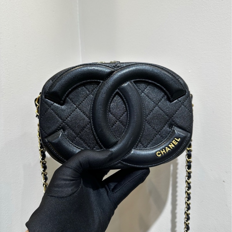 🖤Chanel 雙C大眼睛黑色羊皮金扣相機包限量秀款 斜挎包-1
