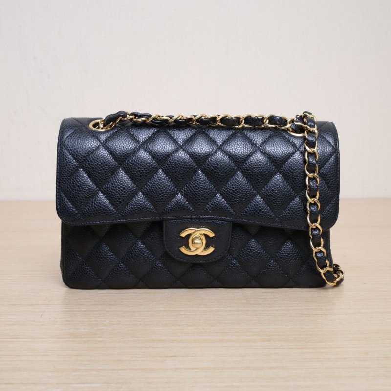 CHANEL CF口蓋包小號23黑色荔枝牛皮28開金扣菱格紋肩背包-1