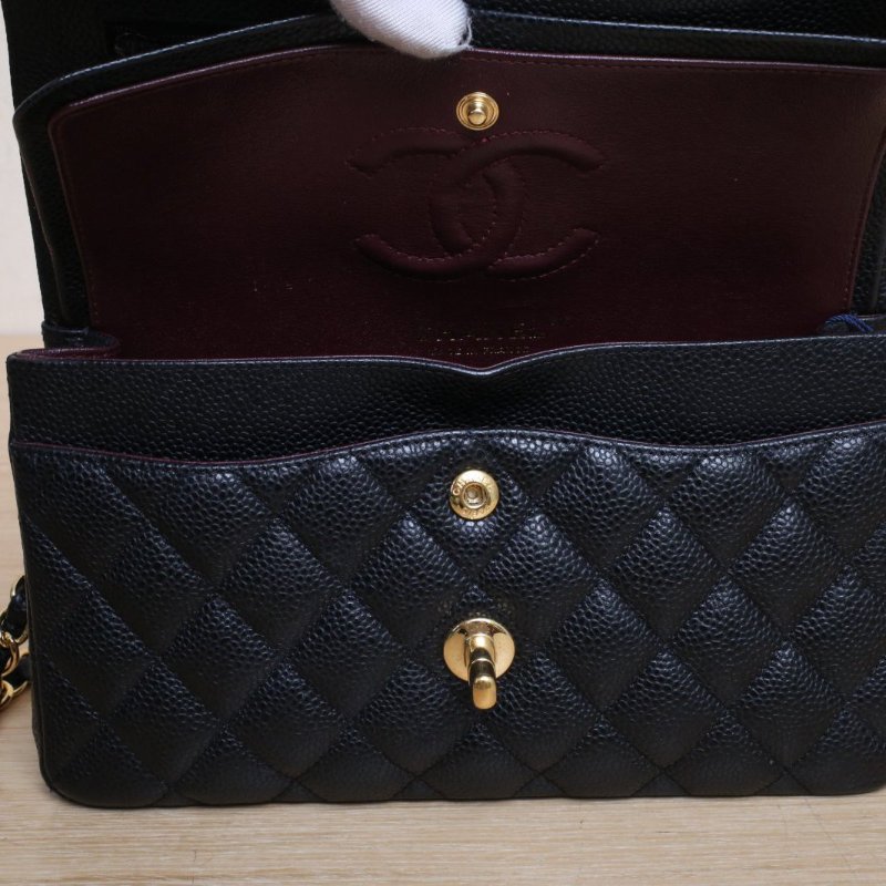 CHANEL CF口蓋包小號23黑色荔枝牛皮28開金扣菱格紋肩背包-3