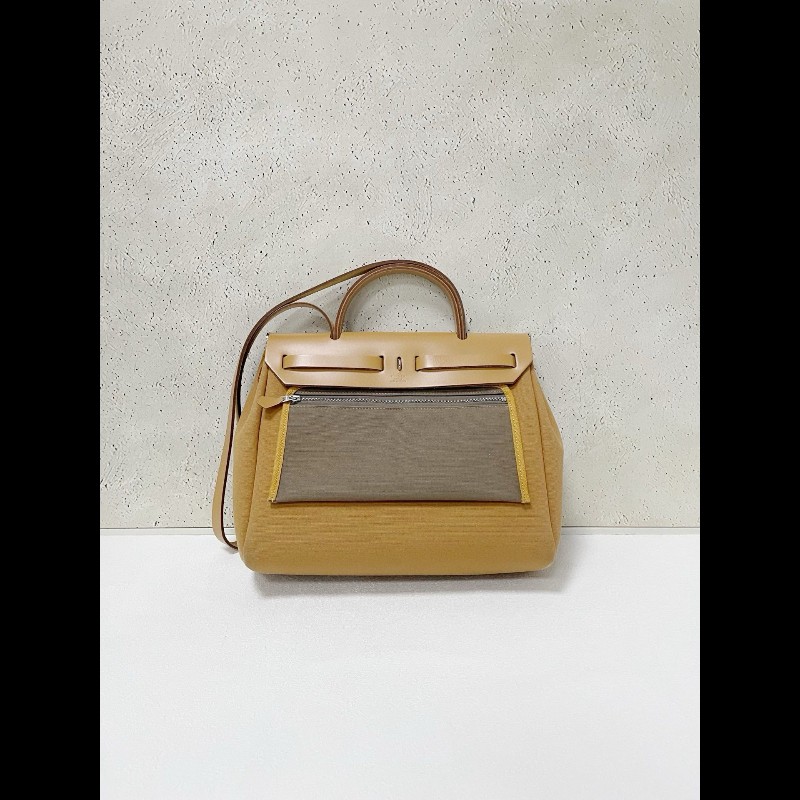 Hermes herbag31
沙丘黄拼大象灰-3