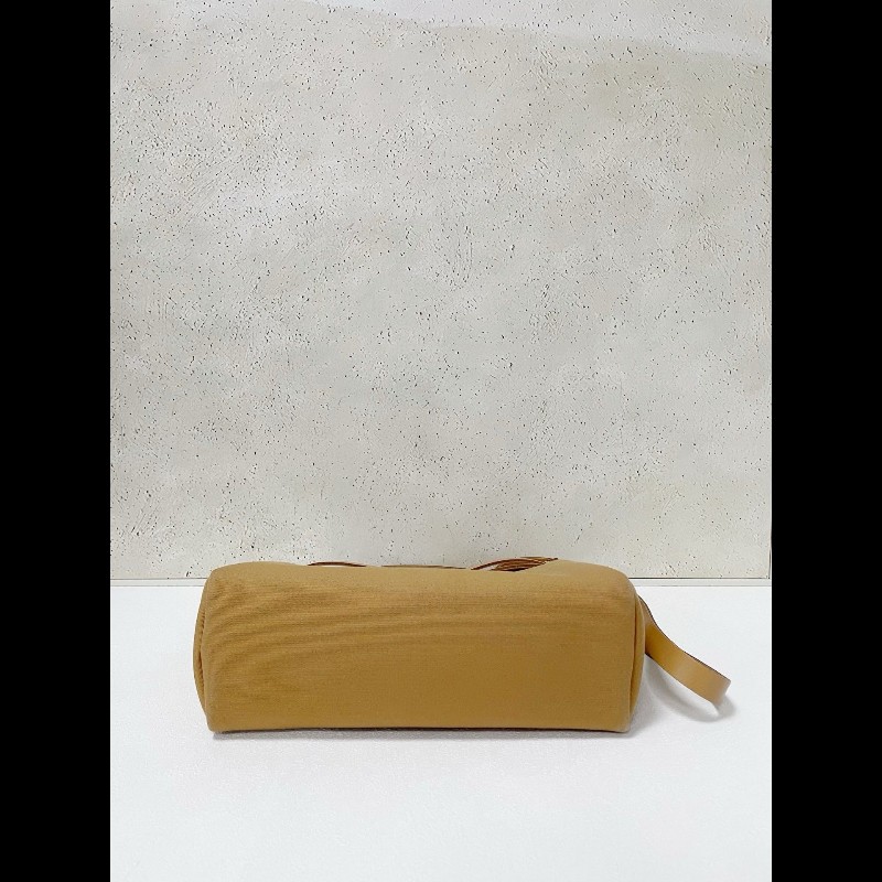 Hermes herbag31
沙丘黄拼大象灰-4