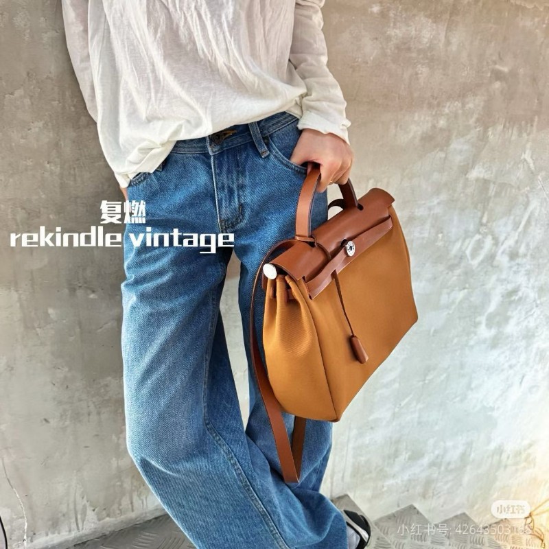 Hermes herbag31
沙丘黄拼大象灰-5