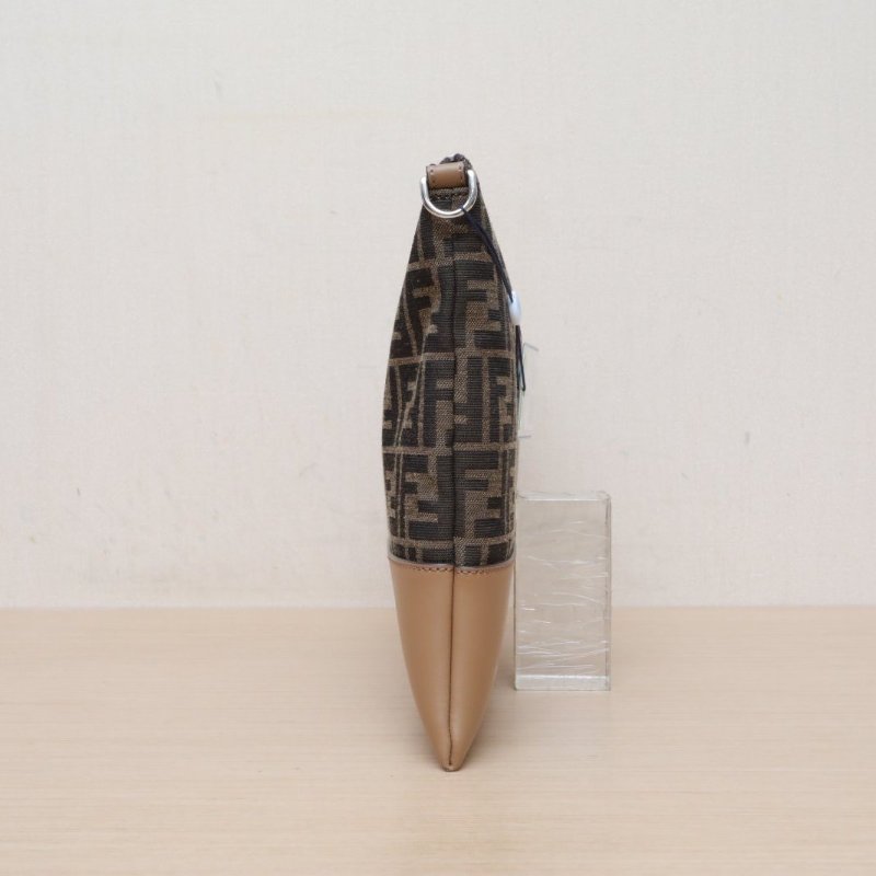 FENDI 老花牛皮帆布銀扣FF斜挎包36牛角包/肩背包-4