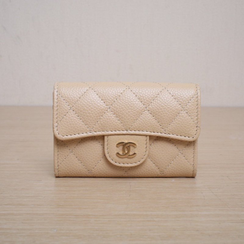 CHANEL CF短款口蓋錢包無後拉鏈11.5米色荔枝牛皮31開金扣肩背包-1