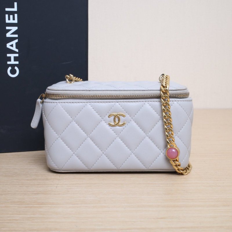 CHANEL 22B長盒子化妝包帶鏡子16灰色羊皮鐳射標金扣寶石鏈條肩帶肩背包-0