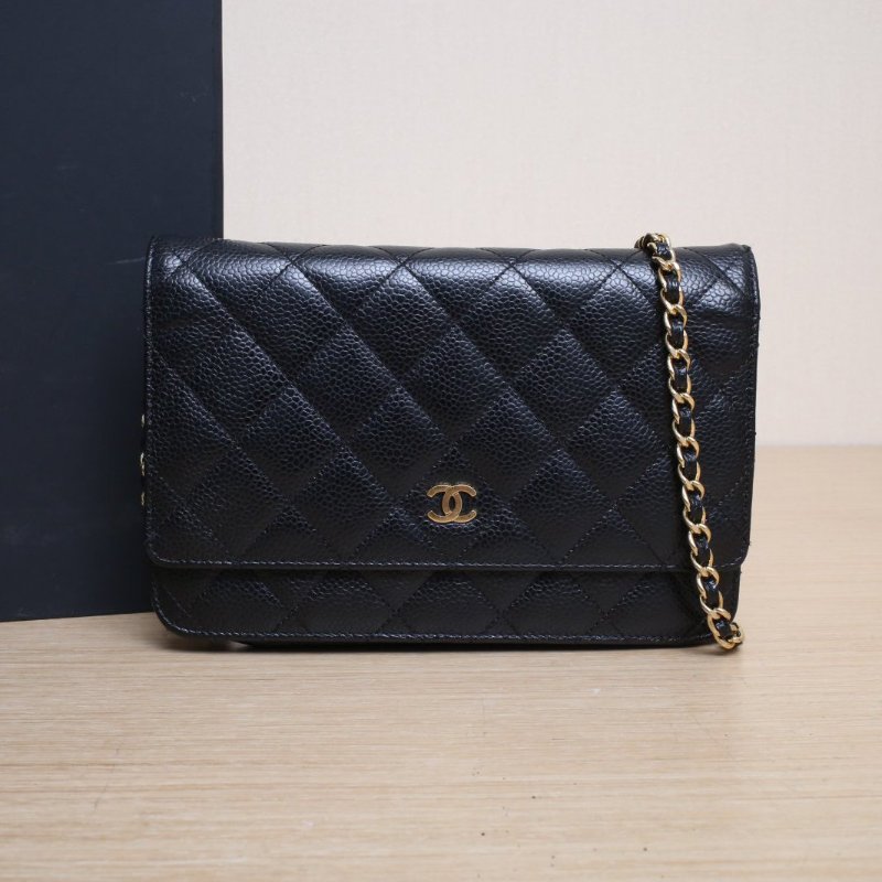 CHANEL CFWOC19黑色荔枝牛皮21開金扣肩背包-0