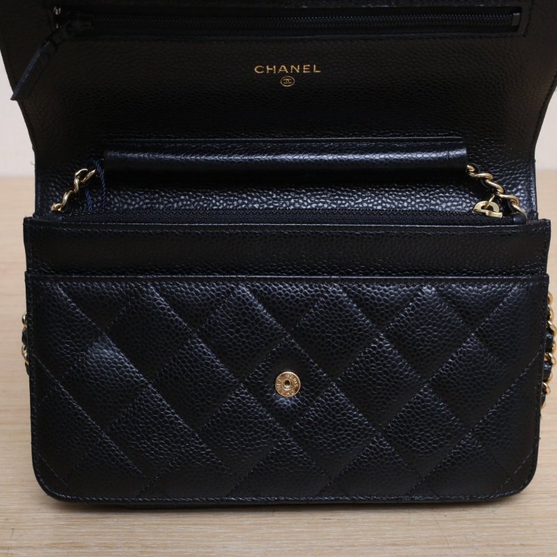 CHANEL CFWOC19黑色荔枝牛皮21開金扣肩背包-2