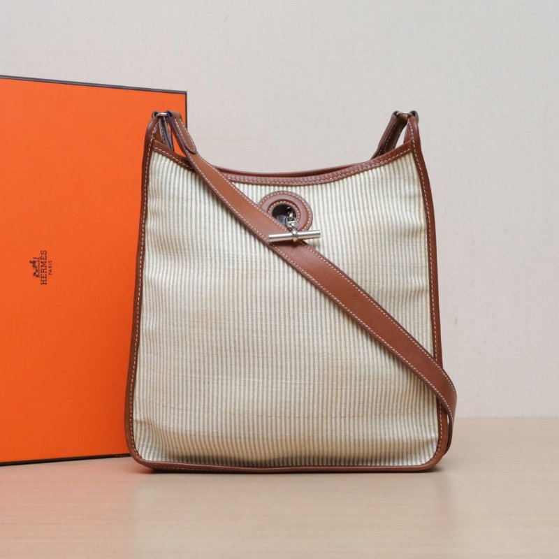 HERMES 37金棕色馬鞍皮框C銀扣中古Vespa肩背包-0