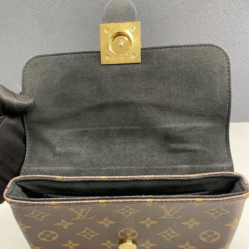 LV路易威登 老花拼黑色Locky BB鎖頭包 肩背包-16