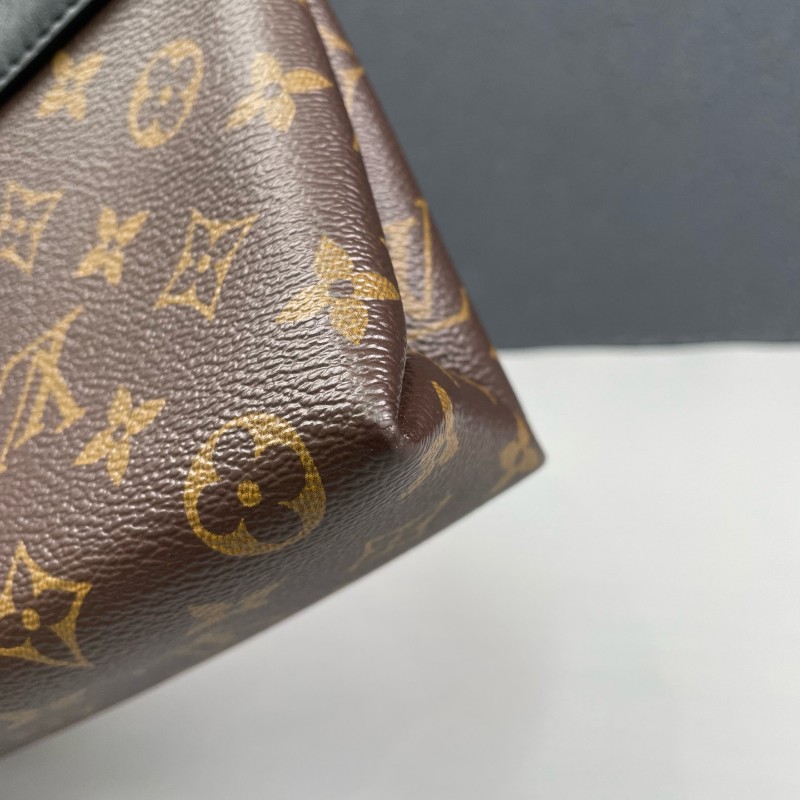 LV路易威登 老花拼黑色Locky BB鎖頭包 肩背包-19