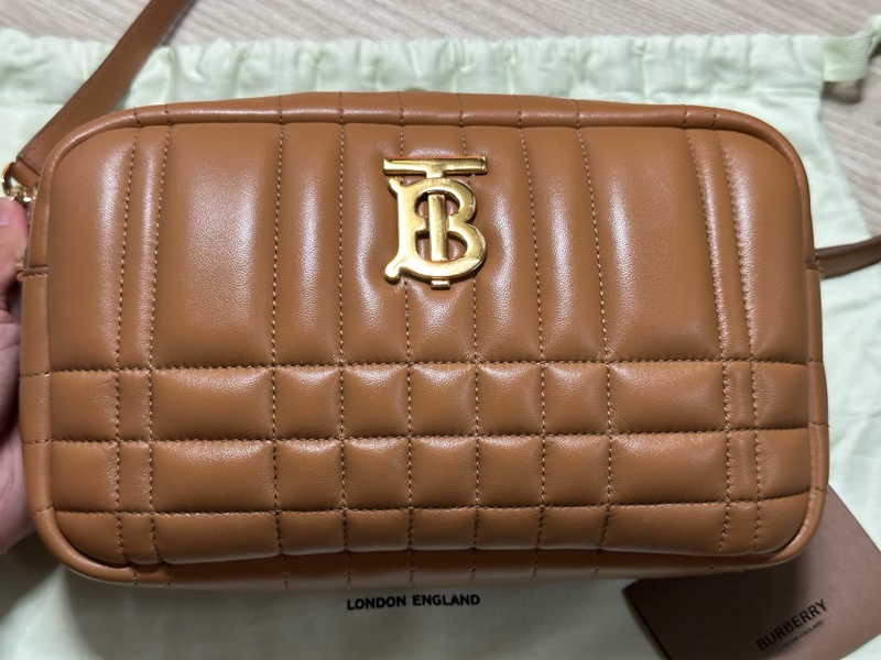 Burberry 相機包-1