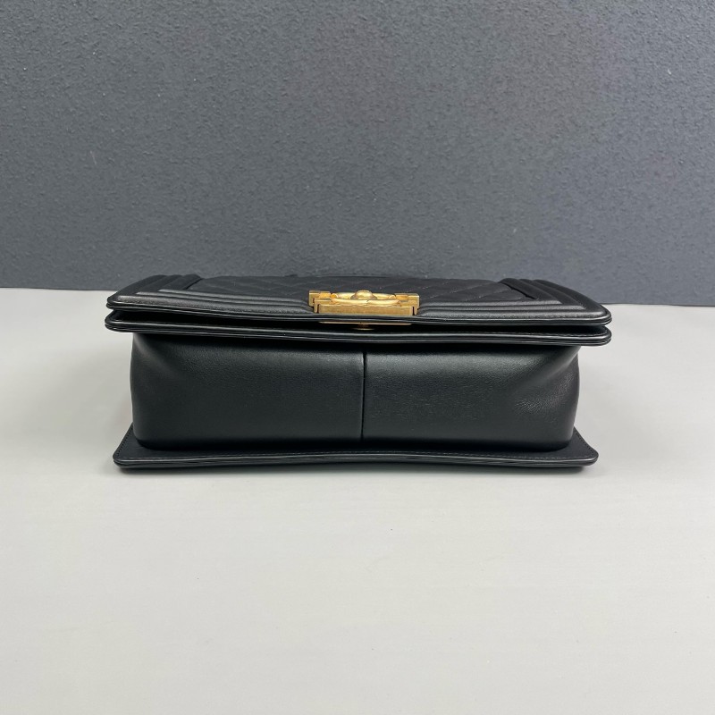 Chanel香奈兒 黑色全皮菠蘿金扣Leboy中號鏈條包-3