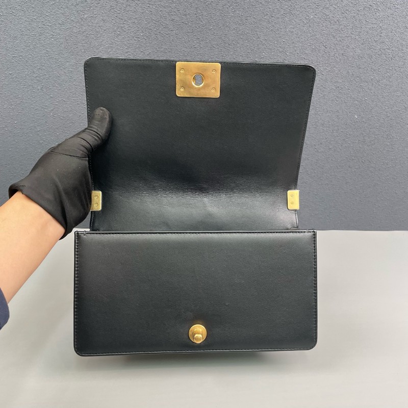 Chanel香奈兒 黑色全皮菠蘿金扣Leboy中號鏈條包-6