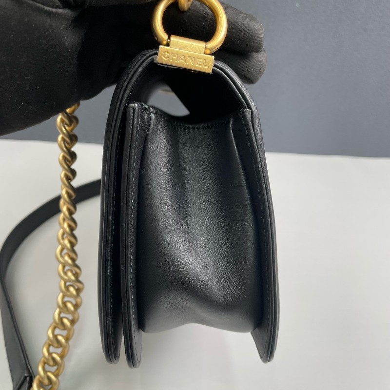 Chanel香奈兒 黑色全皮菠蘿金扣Leboy中號鏈條包-13