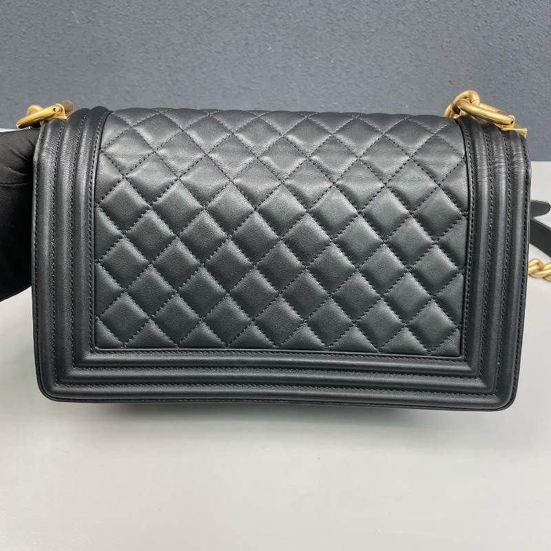 Chanel香奈兒 黑色全皮菠蘿金扣Leboy中號鏈條包-14