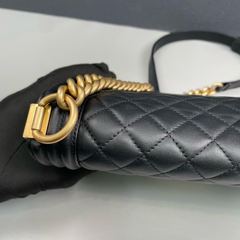 Chanel香奈兒 黑色全皮菠蘿金扣Leboy中號鏈條包-22