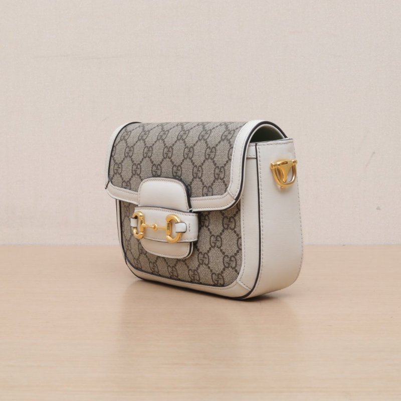 GUCCI Horsebit馬銜扣1955馬鞍包Mini20.5可拆卸雙肩帶白色帆布金扣肩背包-4