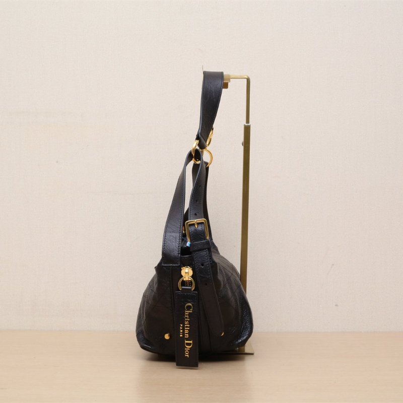 DIOR D-journey小號23黑色牛皮金扣2025肩背包-4