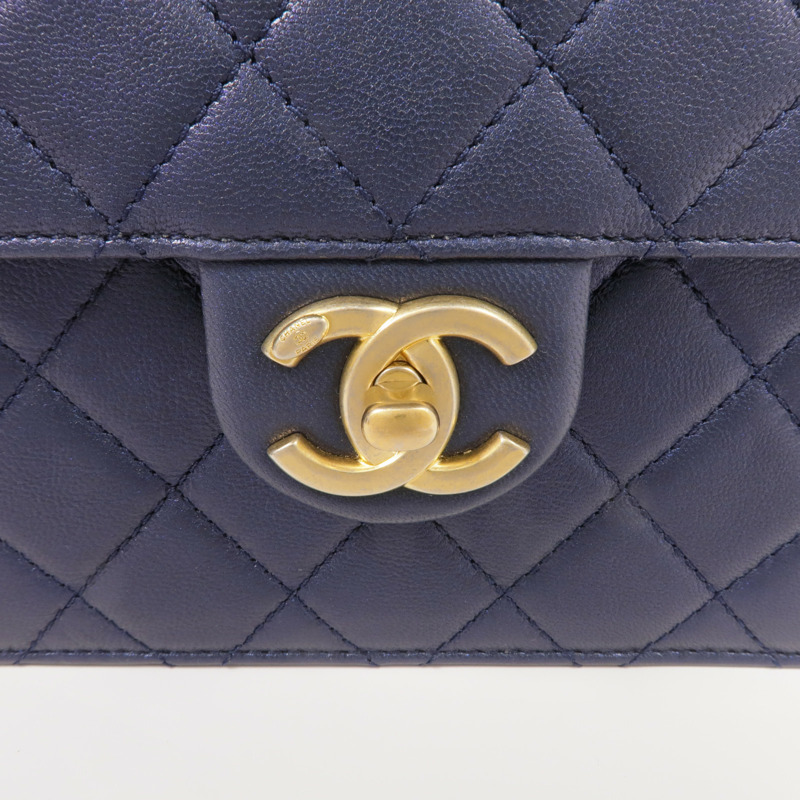 CHANEL 牛皮皮革Chain Shoulder金扣肩背袋-5