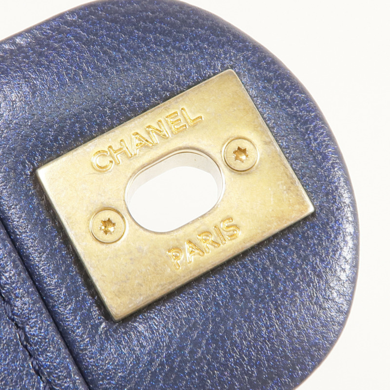 CHANEL 牛皮皮革Chain Shoulder金扣肩背袋-12