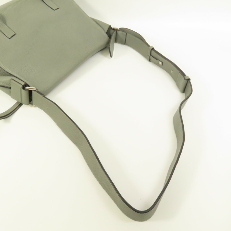 LOEWE 牛皮皮革Military Messenger銀扣肩背袋-4