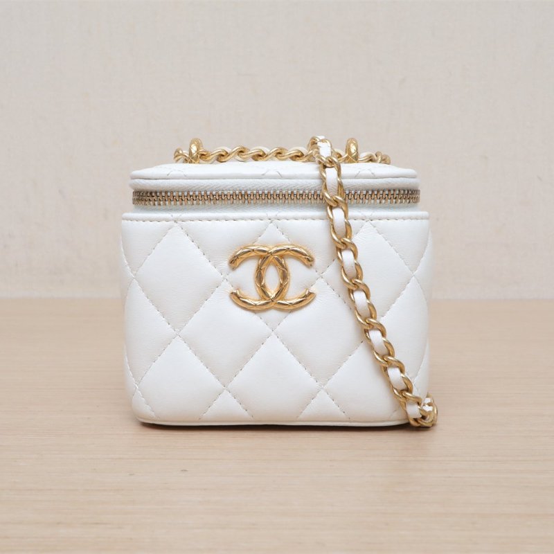 CHANEL 白色羊皮鐳射標金扣23C方盒子化妝包帶鏡子10鳳梨扣單皮穿鏈肩帶肩背包-1