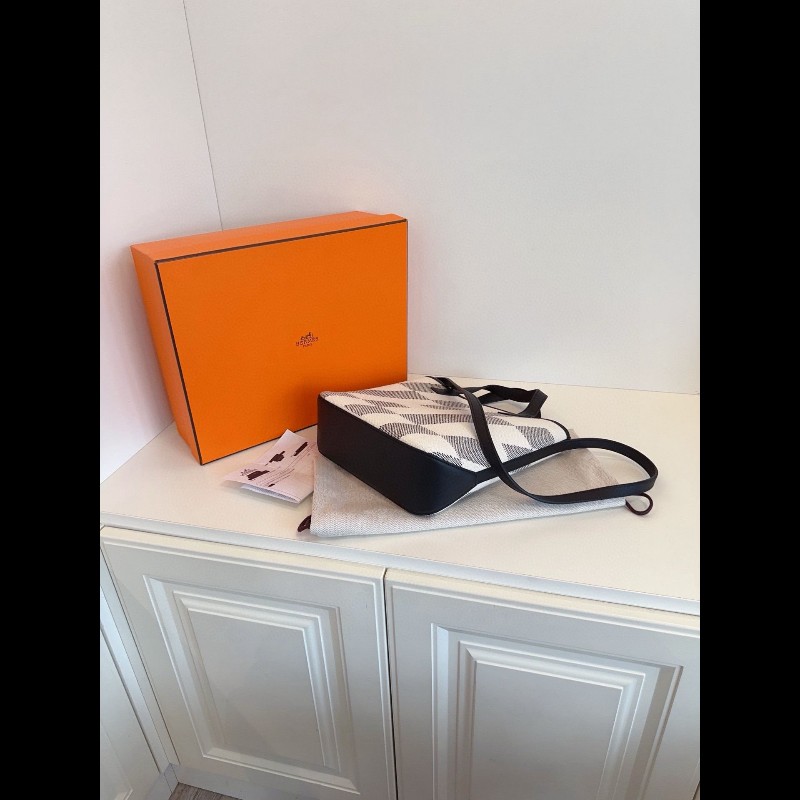 Hermes Cabas H En Biais27 small-3