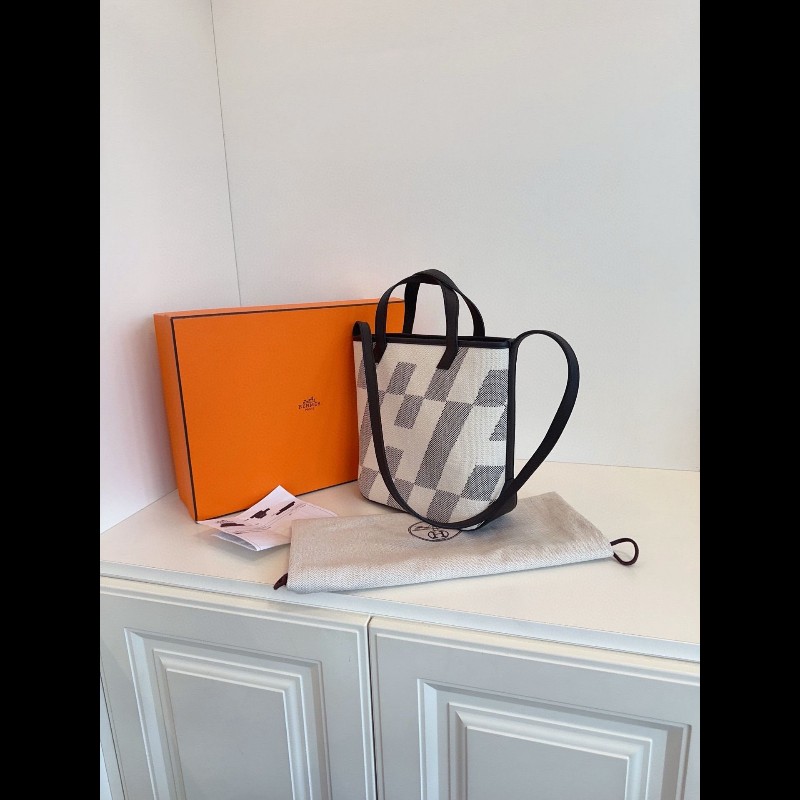 Hermes Cabas H En Biais27 small-4
