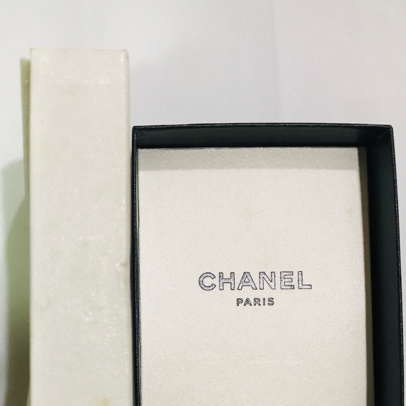 【 CHANEL】 老香古董 雙C  LOGO别針  十字架浮雕雙C胸針  低調奢華收藏品（全新未使用過）-6