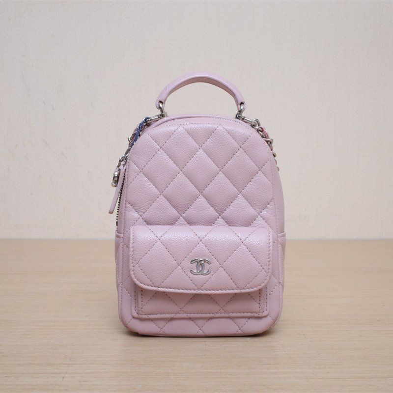 CHANEL 手提前口袋雙肩包13粉色荔枝牛皮鐳射標銀扣24C肩背包-1