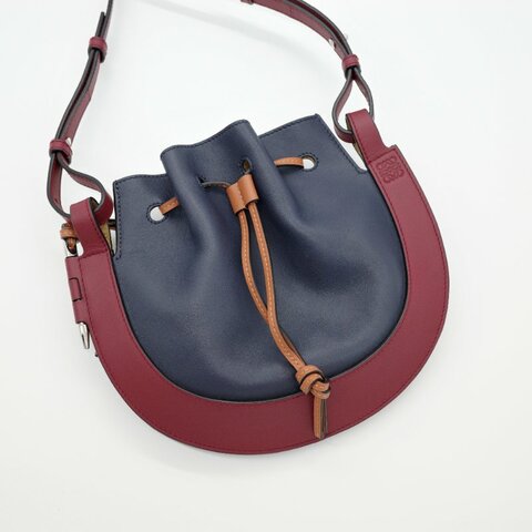 Loewe 羅威 Horseshoe 馬鞍 墨水藍 酒紅色 小牛皮 抽繩包 單肩包 斜背包