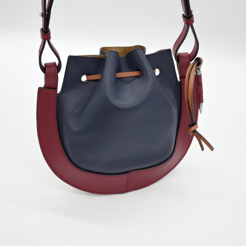 Loewe 羅威 Horseshoe 馬鞍 墨水藍 酒紅色 小牛皮 抽繩包 單肩包 斜背包-1
