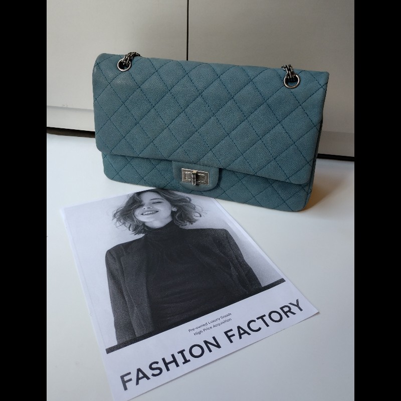 Chanel 銀鍊藍色霧面牛皮方釦肩側包 2.55-0